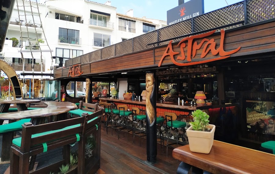 Astral Bar Coctelería, Puerto Banús & Nueva Andalucía