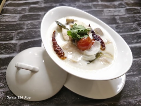 Banyan Thai Restaurant — the food and the room