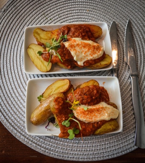 D'Aquinos Restaurant — the food and the room