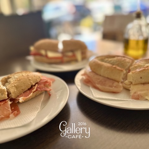 Gallery Cafe — the food and the room