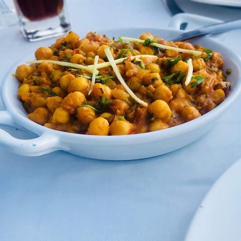 Masala Aloha Marbella — the food and the room