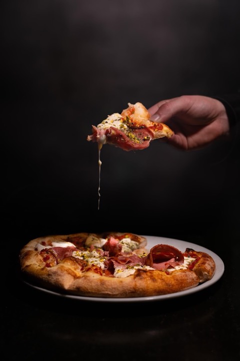 Pizza Pizzuela — the food and the room