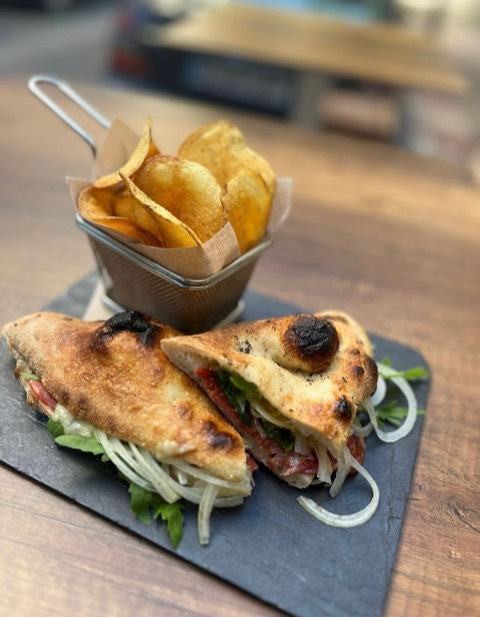 Pizzeria Luna — the food and the room