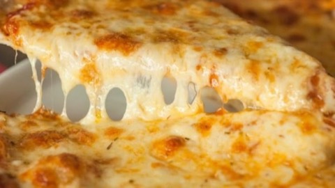 Pizzeria Todo Pizza El Canijo — the food and the room
