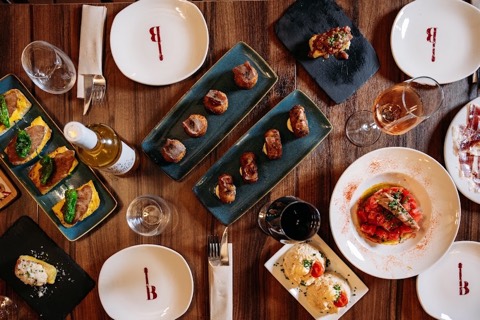 Taberna El Bordón Marbella — the food and the room