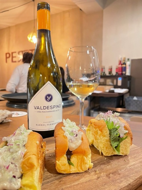 Tapeo Perita Marbella — the food and the room
