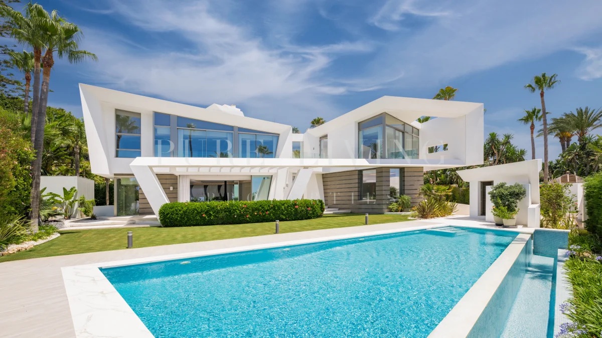 Villa asking €11,950,000 in Los Monteros, Marbella