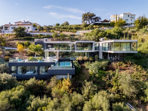 Villa asking €6,250,000 in Marbella Club Golf Resort, Marbella