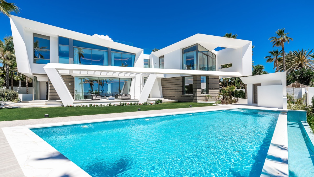 Villa asking €12,500,000 in Marbella East, Marbella