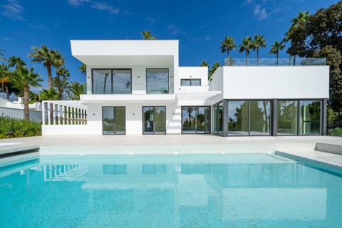 Villa asking €3,450,000 in Paraiso Alto, Marbella